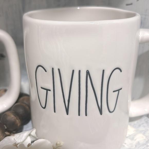 Rae Dunn FRIENDS GIVING 2pc mug set - Picture 3 of 3